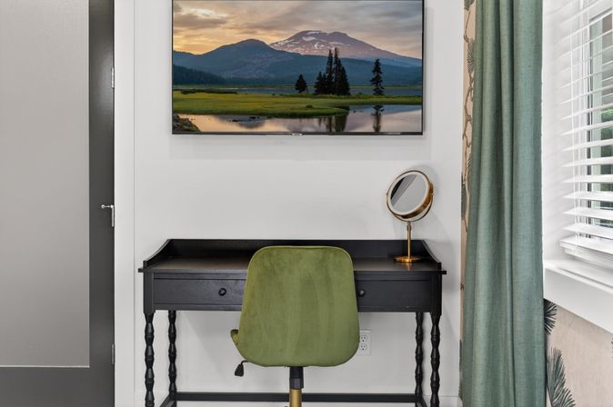 Downey Pines - 5BD Luxurious Mtn Home in Sunriver image 57