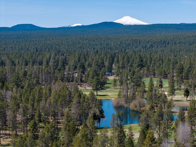 Downey Pines - 5BD Luxurious Mtn Home in Sunriver image 3