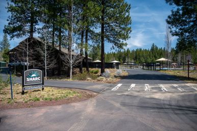 Downey Pines - 5BD Luxurious Mtn Home in Sunriver image 9