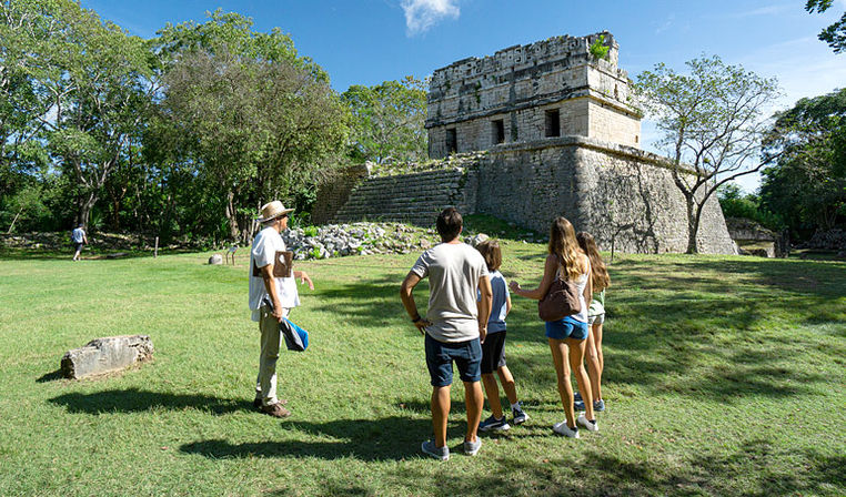 Chichen Itza Tour Wonder of the World image 2