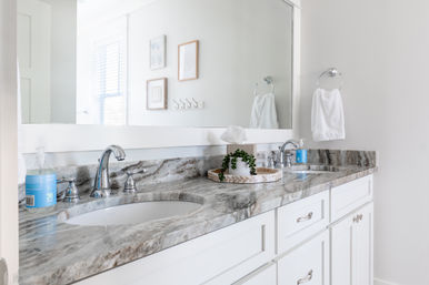 Girls Trip Beach House: Rooftop Patio, Walk to Beach, Pool, Shops + Bars image 33