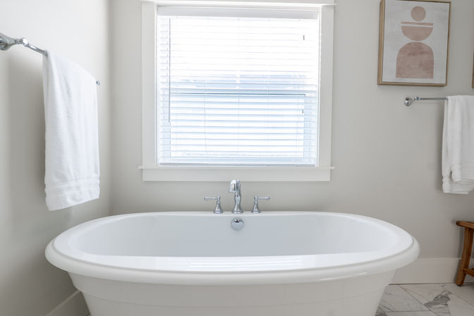 Girls Trip Beach House: Rooftop Patio, Walk to Beach, Pool, Shops + Bars image 43