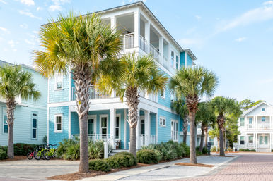 Girls Trip Beach House: Rooftop Patio, Walk to Beach, Pool, Shops + Bars image 1