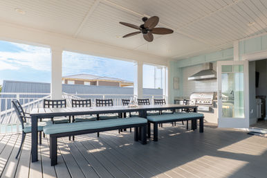 Girls Trip Beach House: Rooftop Patio, Walk to Beach, Pool, Shops + Bars image 61