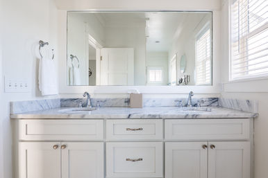 Girls Trip Beach House: Rooftop Patio, Walk to Beach, Pool, Shops + Bars image 55