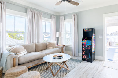 Girls Trip Beach House: Rooftop Patio, Walk to Beach, Pool, Shops + Bars image 50