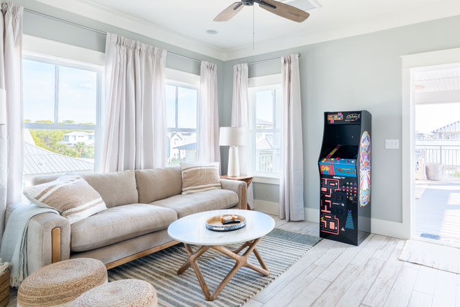 Girls Trip Beach House: Rooftop Patio, Walk to Beach, Pool, Shops + Bars image 50