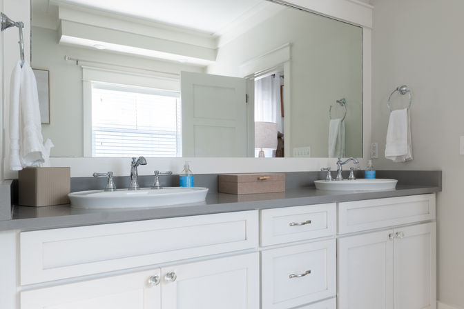 Girls Trip Beach House: Rooftop Patio, Walk to Beach, Pool, Shops + Bars image 44