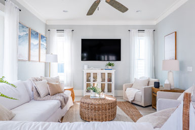 Girls Trip Beach House: Rooftop Patio, Walk to Beach, Pool, Shops + Bars image 10