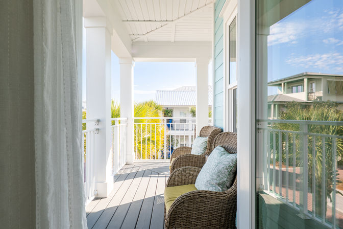 Girls Trip Beach House: Rooftop Patio, Walk to Beach, Pool, Shops + Bars image 37