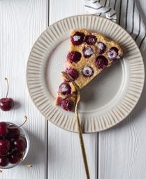 Eatable 3D floral arrangements and uniquely designed desserts image 75