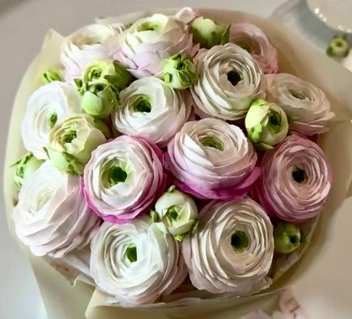Delicious 3D edible floral arrangements image 77