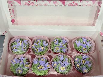 Delicious 3D edible floral arrangements image 78