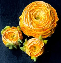 Delicious 3D edible floral arrangements image 82