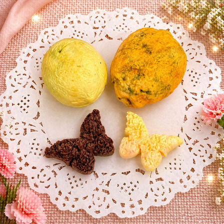 Eatable 3D floral arrangements and uniquely designed desserts image 21
