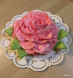 Delicious 3D edible floral arrangements image 84