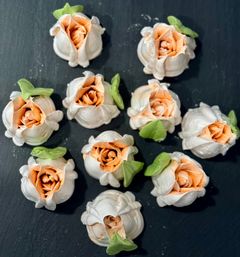 Delicious 3D edible floral arrangements image 73