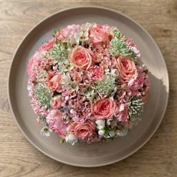 Eatable 3D floral arrangements and uniquely designed desserts image 20