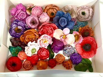 Delicious 3D edible floral arrangements image 60