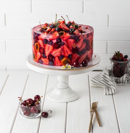 Eatable 3D floral arrangements and uniquely designed desserts image 76