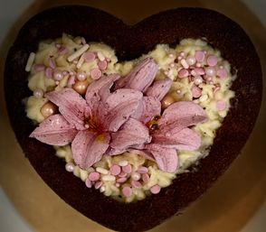 Delicious 3D edible floral arrangements image 64