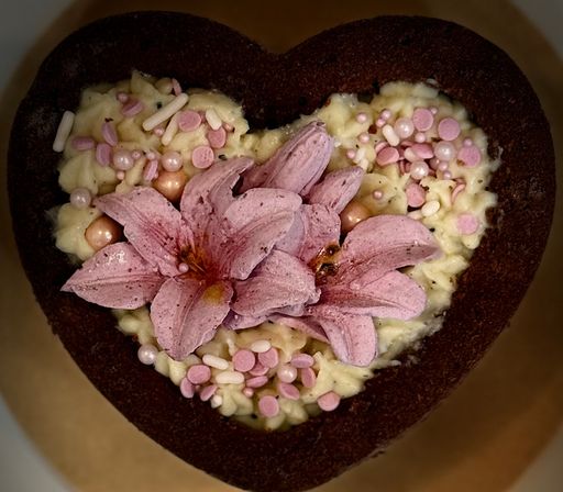 Delicious 3D edible floral arrangements image 67