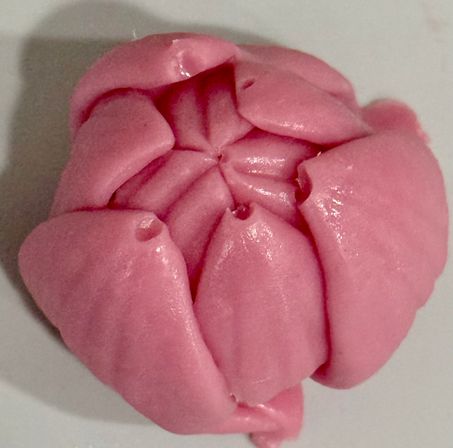 Eatable 3D floral arrangements and uniquely designed desserts image 49