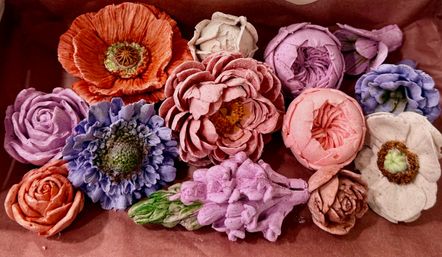 Delicious 3D edible floral arrangements image 61