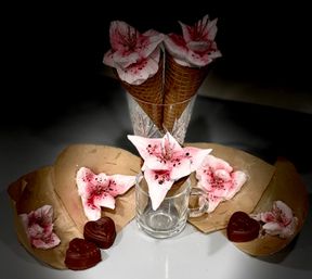 Delicious 3D edible floral arrangements image 56