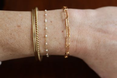 Permanent Jewelry Experience with Custom Welded Bracelets On-Site image 2