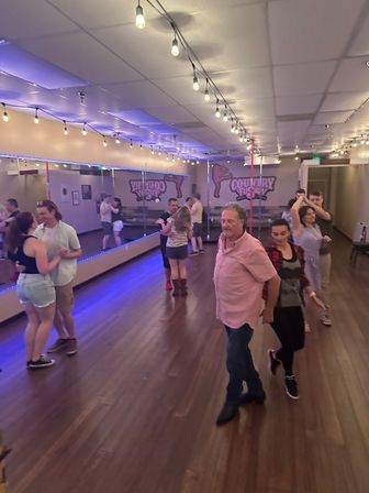 Two Step and Country Swing lessons taught by a seasoned professional dancer Elizabeth Mooney image 8