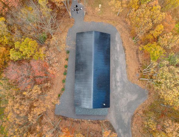 The Pocono Barndominium: Luxury Meets the Mountains with Hot Tub, Fire Pit & Golf Simulator image 71