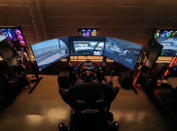 Nashville’s Sim Racing Lounge With 10 Haptic Feedback Simulators image 2