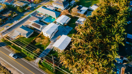 Peaceful Island Getaway: 3-BR Oceanfront Oasis image 20