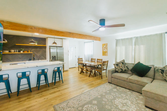 North Shore Group Getaway: Five 3-BR Units for Up to 50 Guests image 45