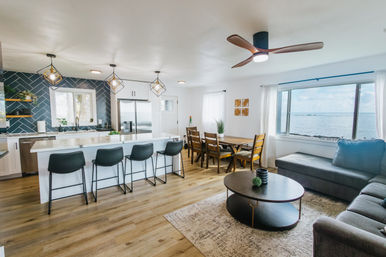 Peaceful Island Getaway: 3-BR Oceanfront Oasis image 6