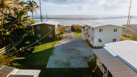 Peaceful Island Getaway: 3-BR Oceanfront Oasis image 25
