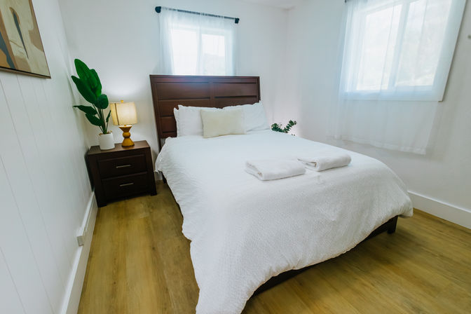 North Shore Group Getaway: Five 3-BR Units for Up to 50 Guests image 79