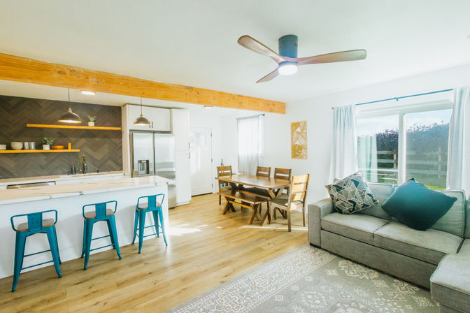 North Shore Group Getaway: Five 3-BR Units for Up to 50 Guests image 23