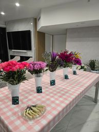 Luxury Flower Bar & Floral Workshop image 4