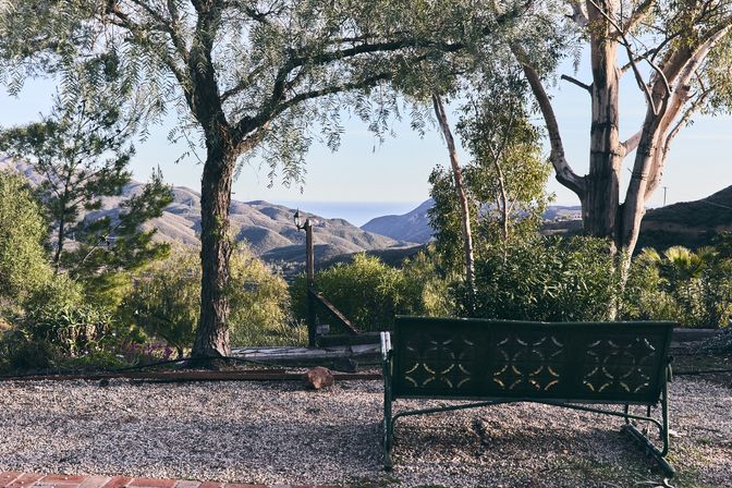 Malibu Bunkhouse image 26