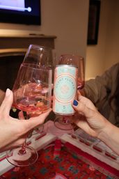 Sparkling THC Rosé Drink without the Alcohol image 6