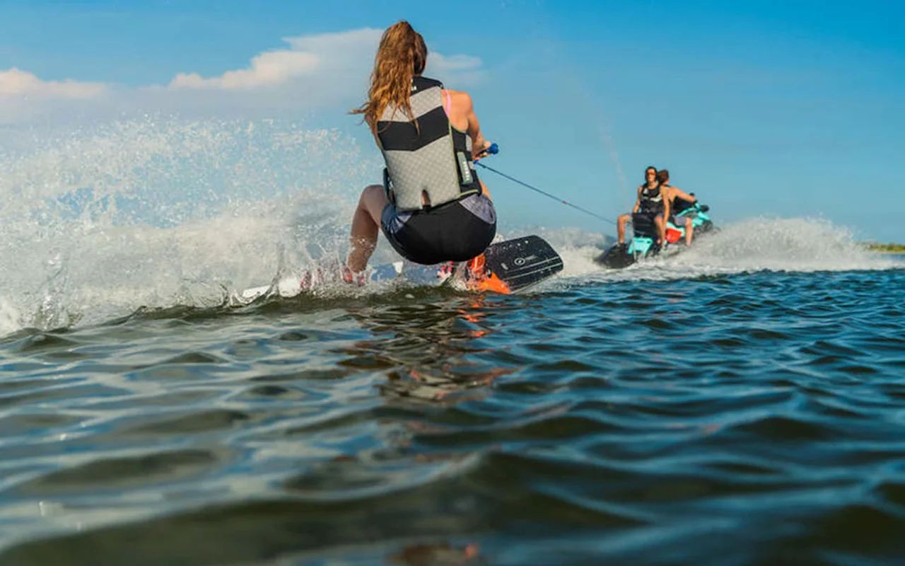 Club Powersports Boat Rentals & Outdoor Adventure Experience image 4