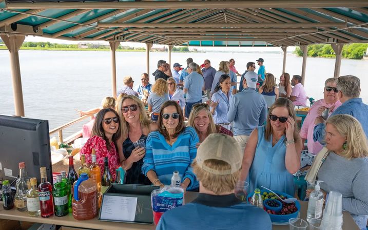 Cantina Cruise with Bar, Music & Monument Views image 11