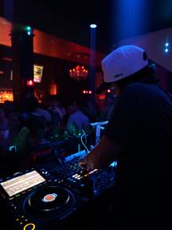 Paname SF French Lounge image 8