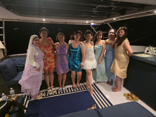 Party on the Lake! Playpen, fireworks, concerts & more for up to 13 guests image 18