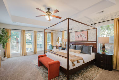 The Peachy Oaks: Ultimate Savannah Bachelorette House with Pool, Karaoke & Glam Room image 10