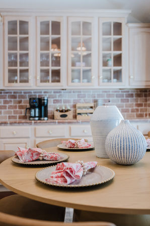 The Peachy Oaks: Ultimate Savannah Bachelorette House with Pool, Karaoke & Glam Room image 9