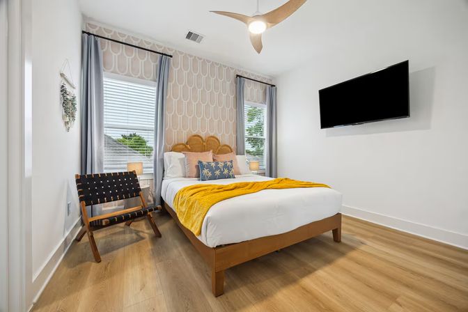 Ultimate Group Retreat: Duplex Duo Rentals with Pool, Mega Hot Tub & Golf (Sleeps 45) image 87