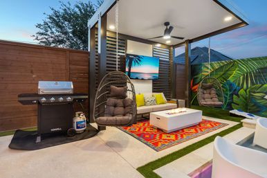 Ultimate Group Retreat: Duplex Duo Rentals with Pool, Mega Hot Tub & Golf (Sleeps 45) image 69